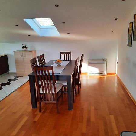 Apartman Martina Palit Exterior photo