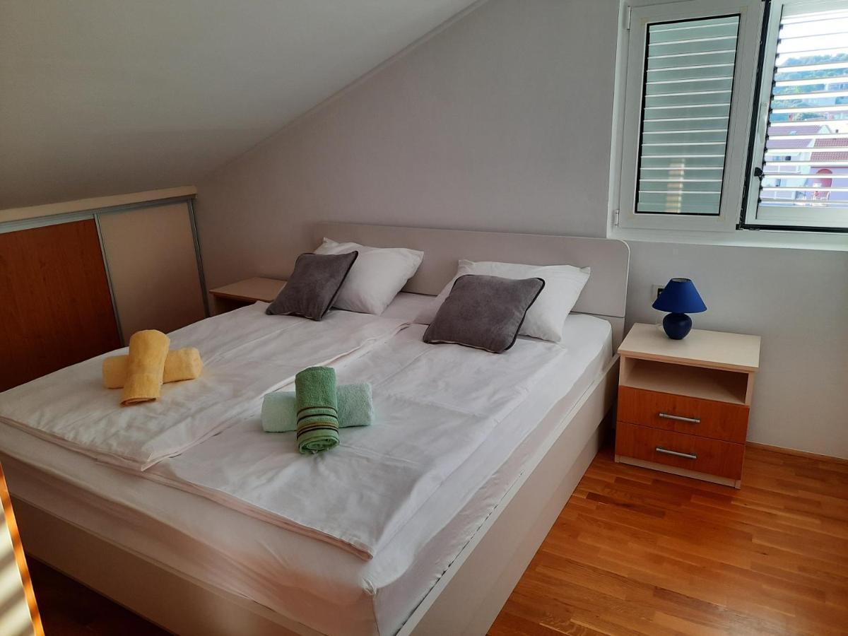 Apartman Martina Palit Exterior photo