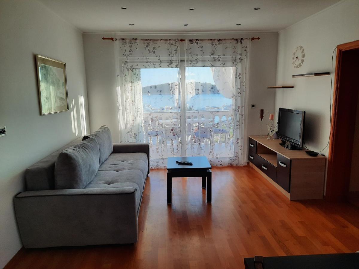 Apartman Martina Palit Exterior photo